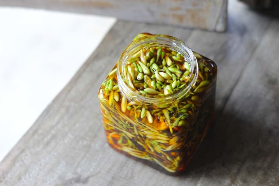 Papaya flowers soaked in honey